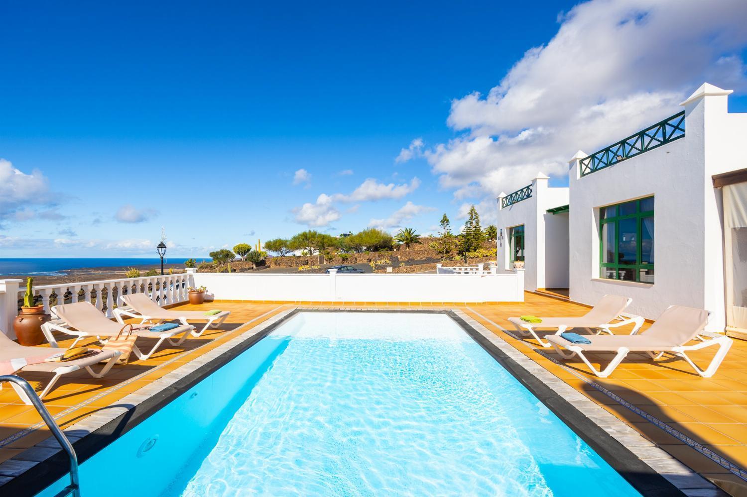 Villa Sol Y Mar Яйса Екстер'єр фото